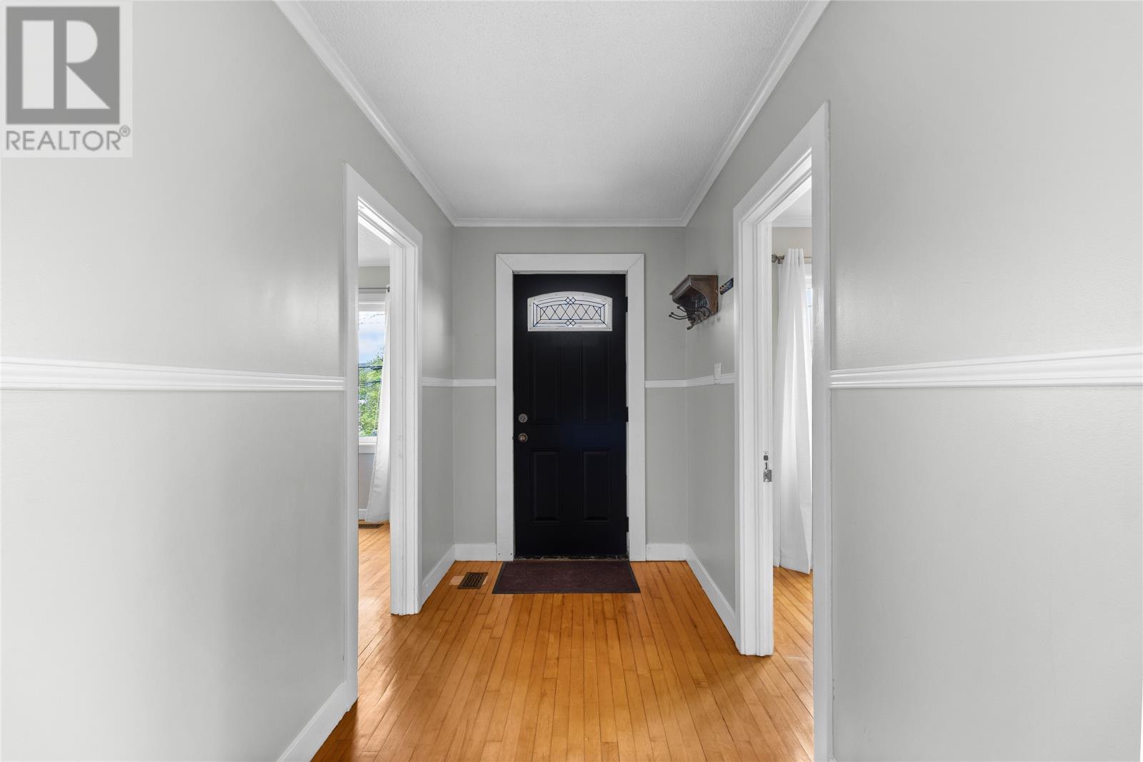 289 Empire Avenue
