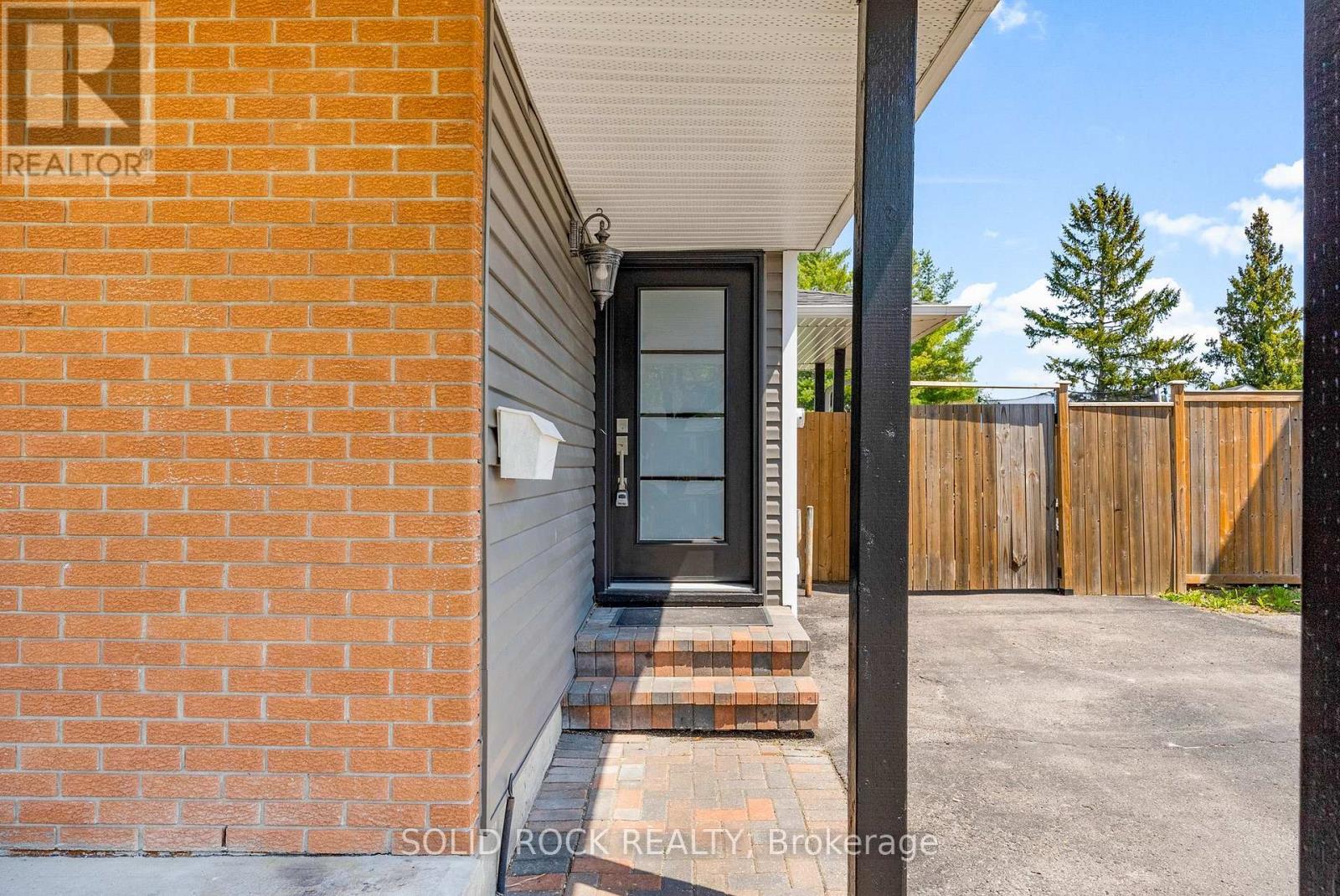 316 SINGLETON WAY
