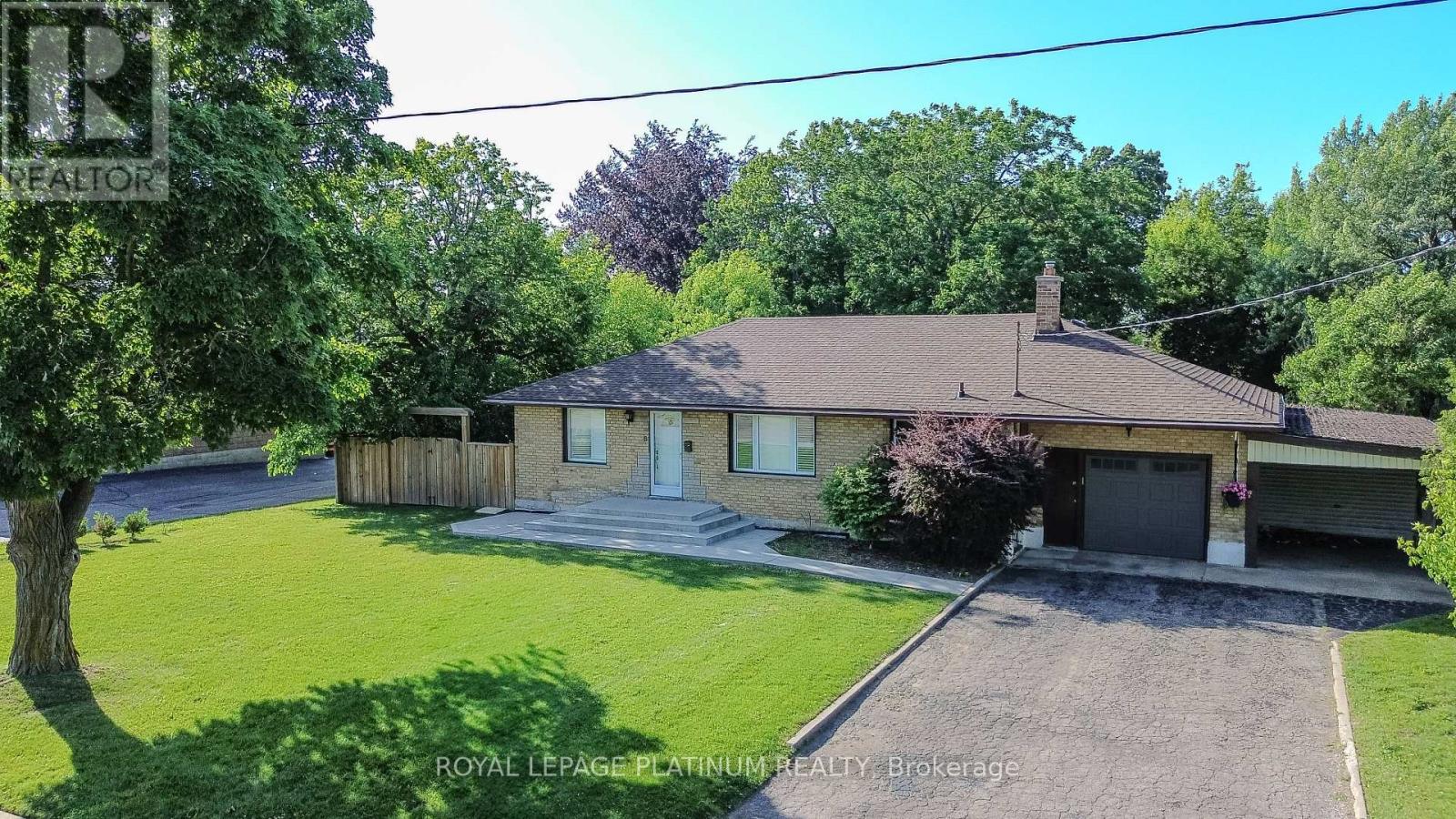 6 VARADI AVENUE