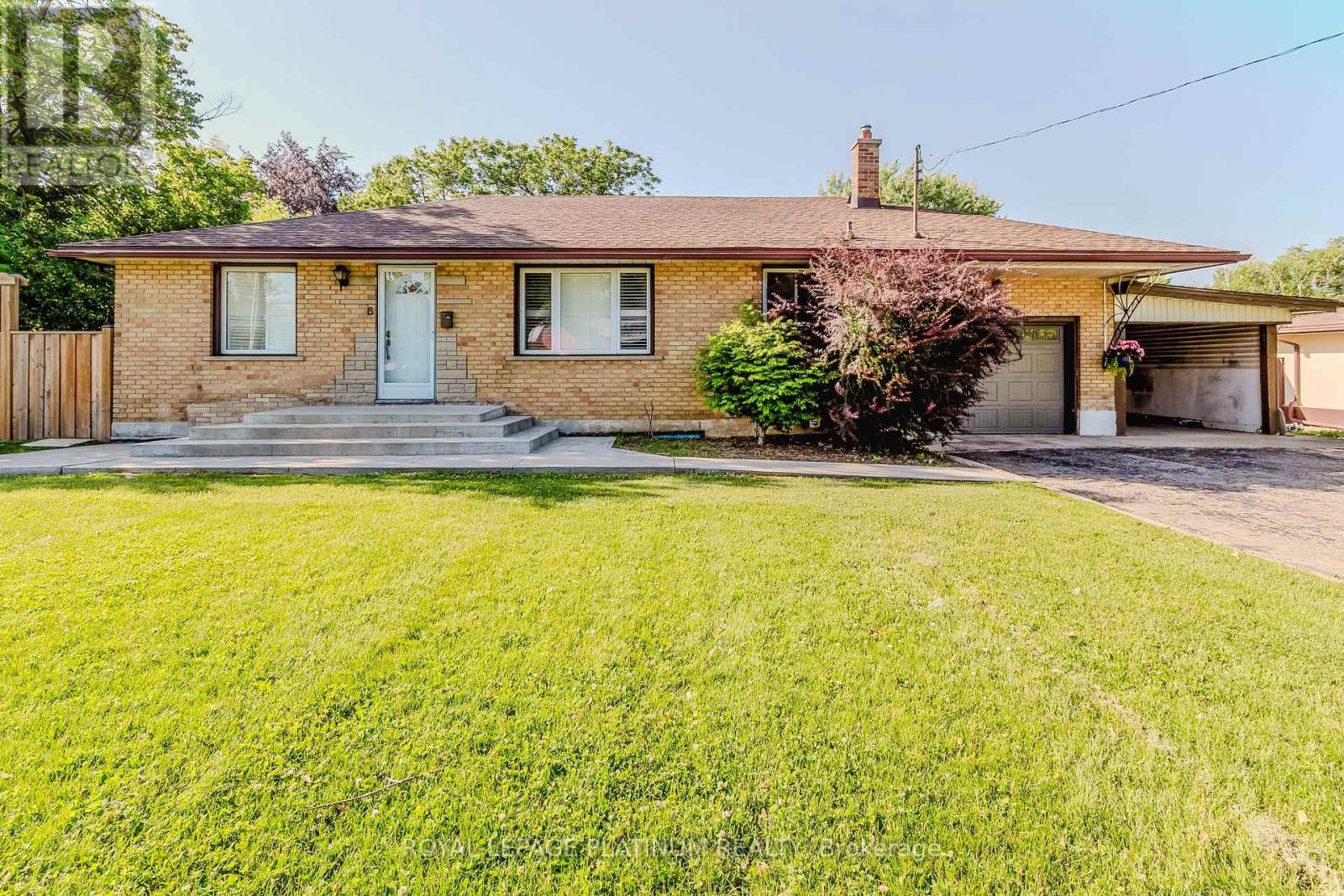 6 VARADI AVENUE