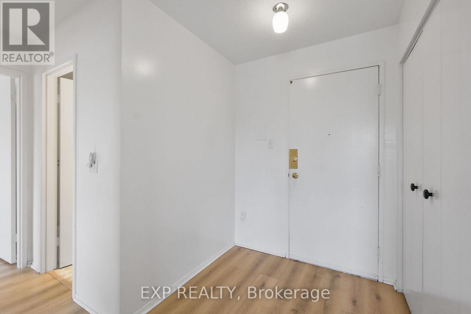 305B - 2041 ARROWSMITH DRIVE