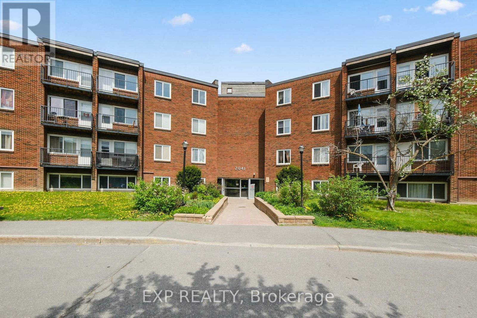305B - 2041 ARROWSMITH DRIVE