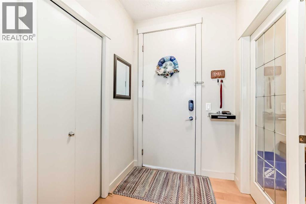 204, 830 Centre Avenue NE