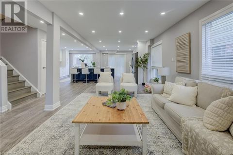 3210 ANDERSON Crescent Mississauga ON L5N2Y5