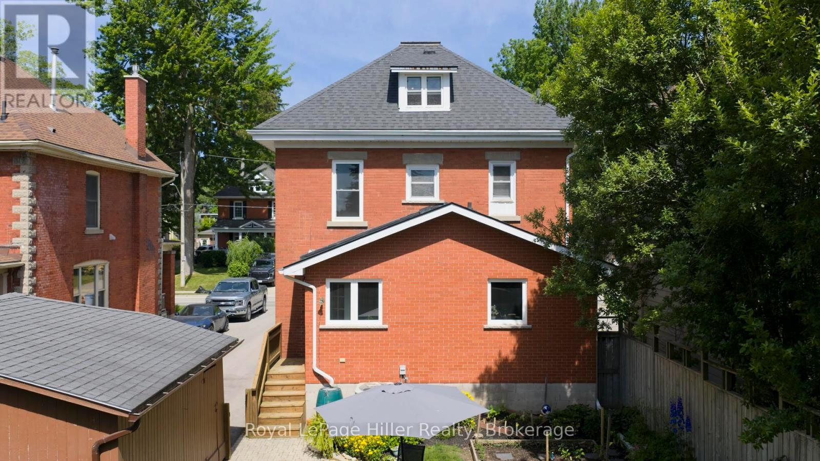 97 JOHN STREET N
