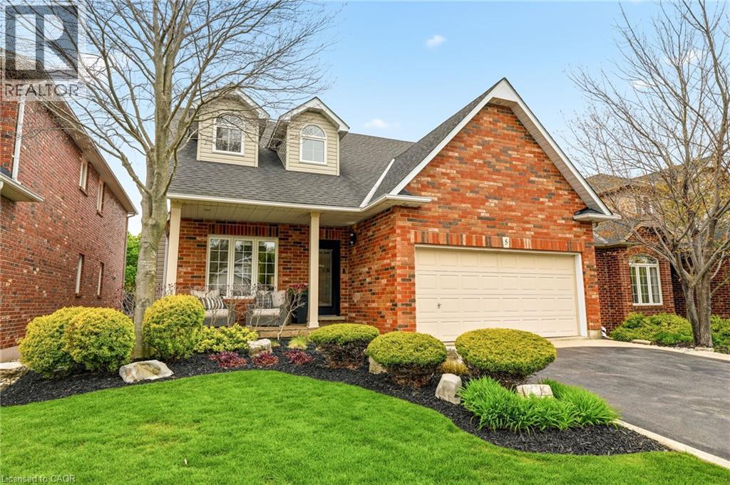 5 VOLTERRA Court