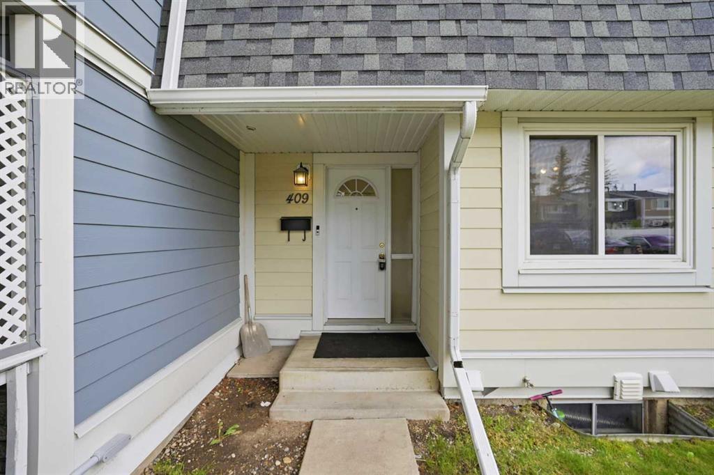 409 Georgian Villas NE