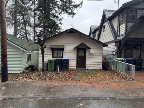 183 FIRST AVENUE|Cultus Lake North Cultus Lake BC V2R4Z4