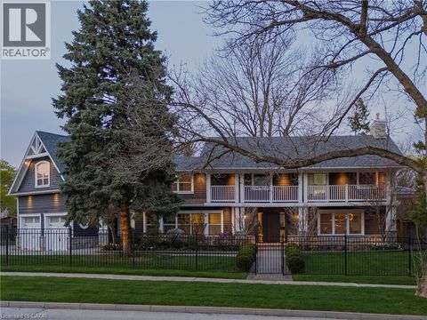 115 CHARNWOOD Drive Oakville ON L6J5G8