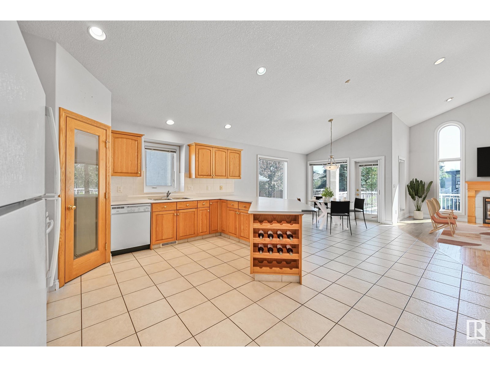 189 KULAWY DR NW