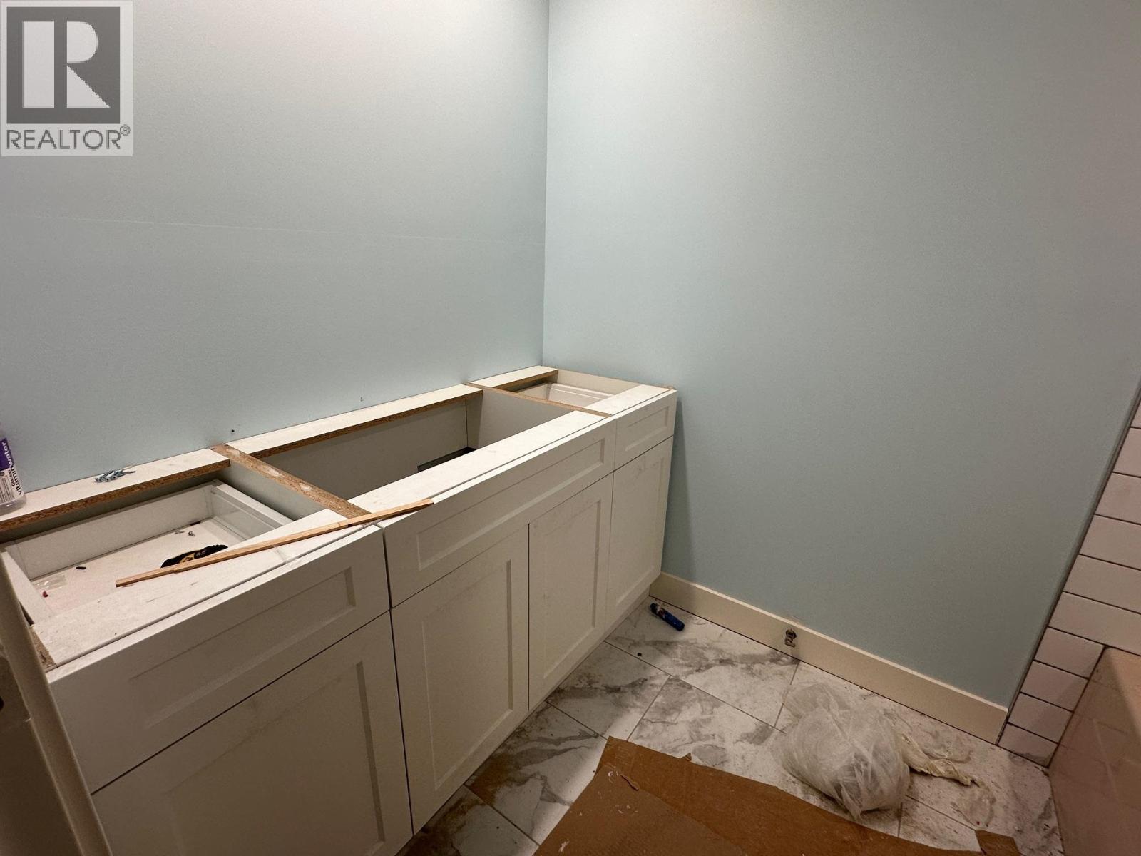 401 710 SEVENTH AVENUE