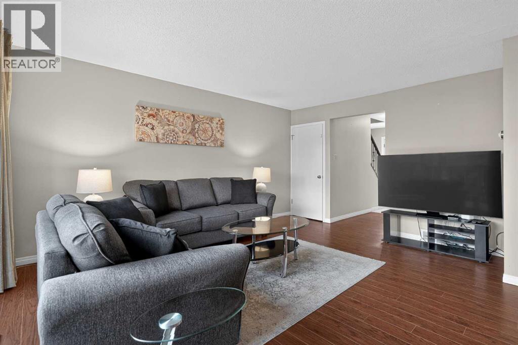 79, 210 86 Avenue SE