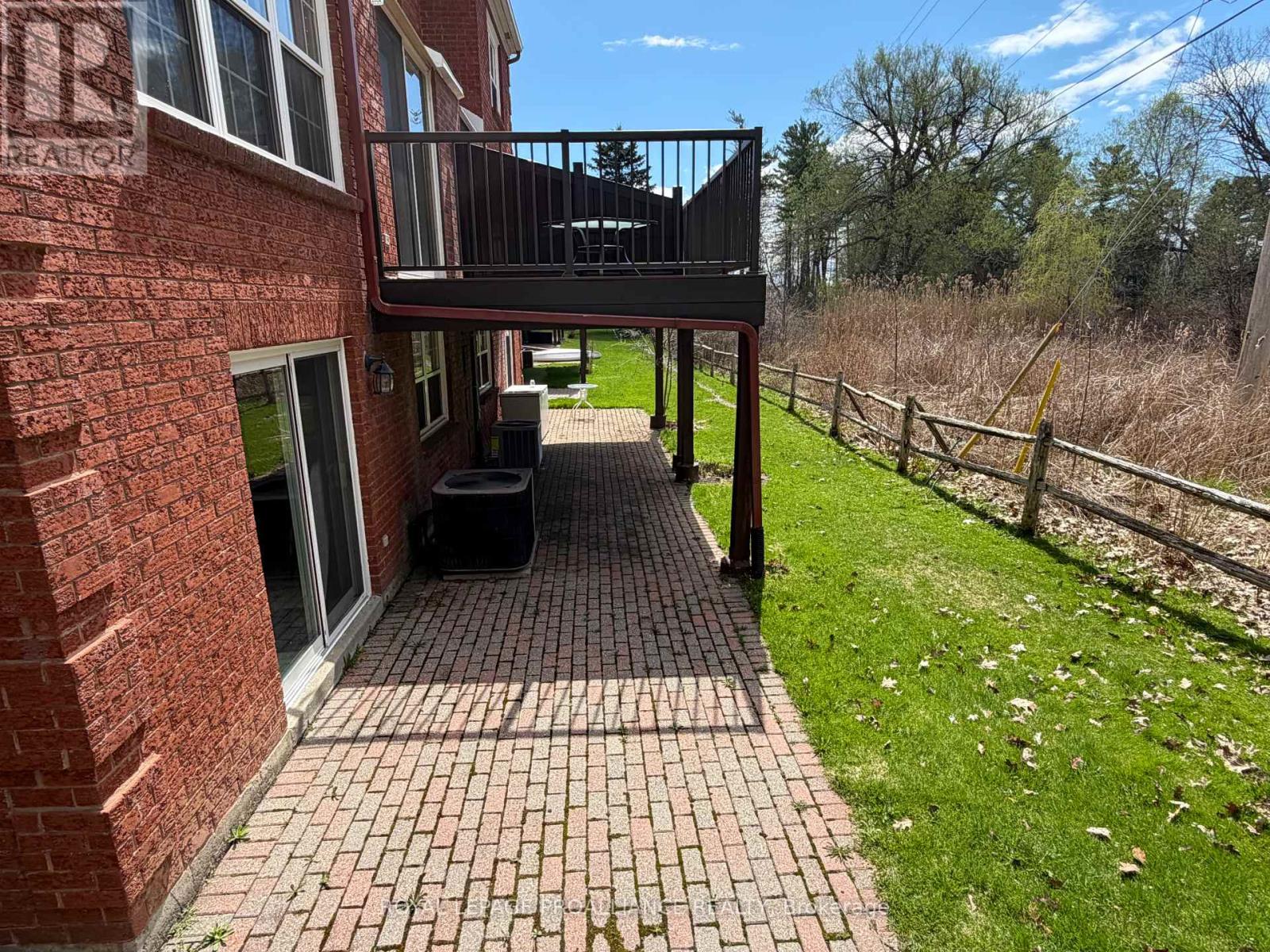 39 COUNTRY CLUB PLACE