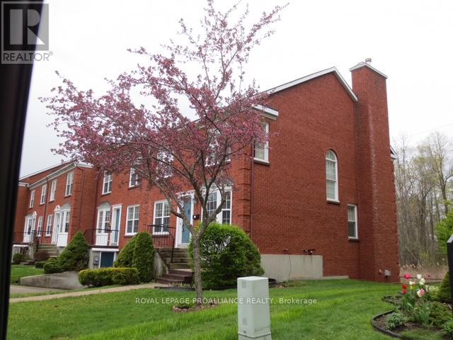 39 COUNTRY CLUB PLACE