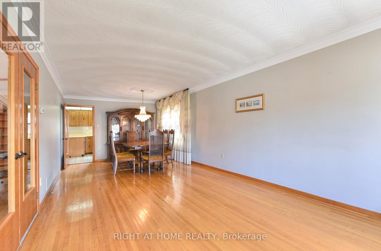 101 RAYMERVILLE DRIVE