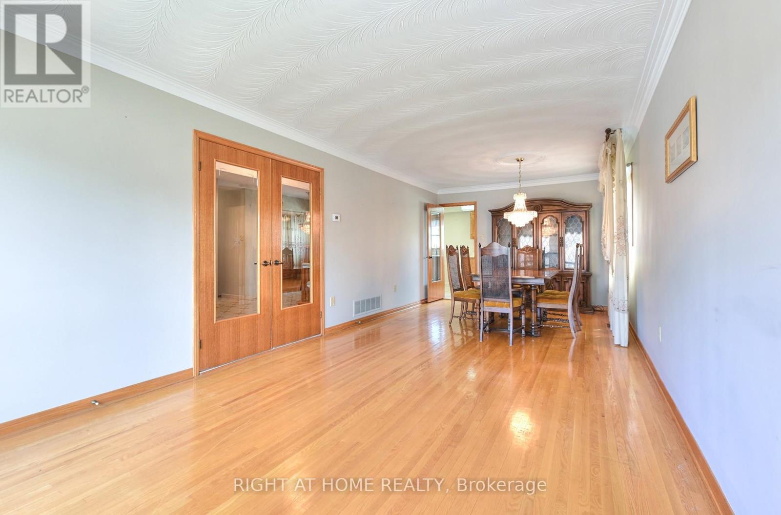 101 RAYMERVILLE DRIVE
