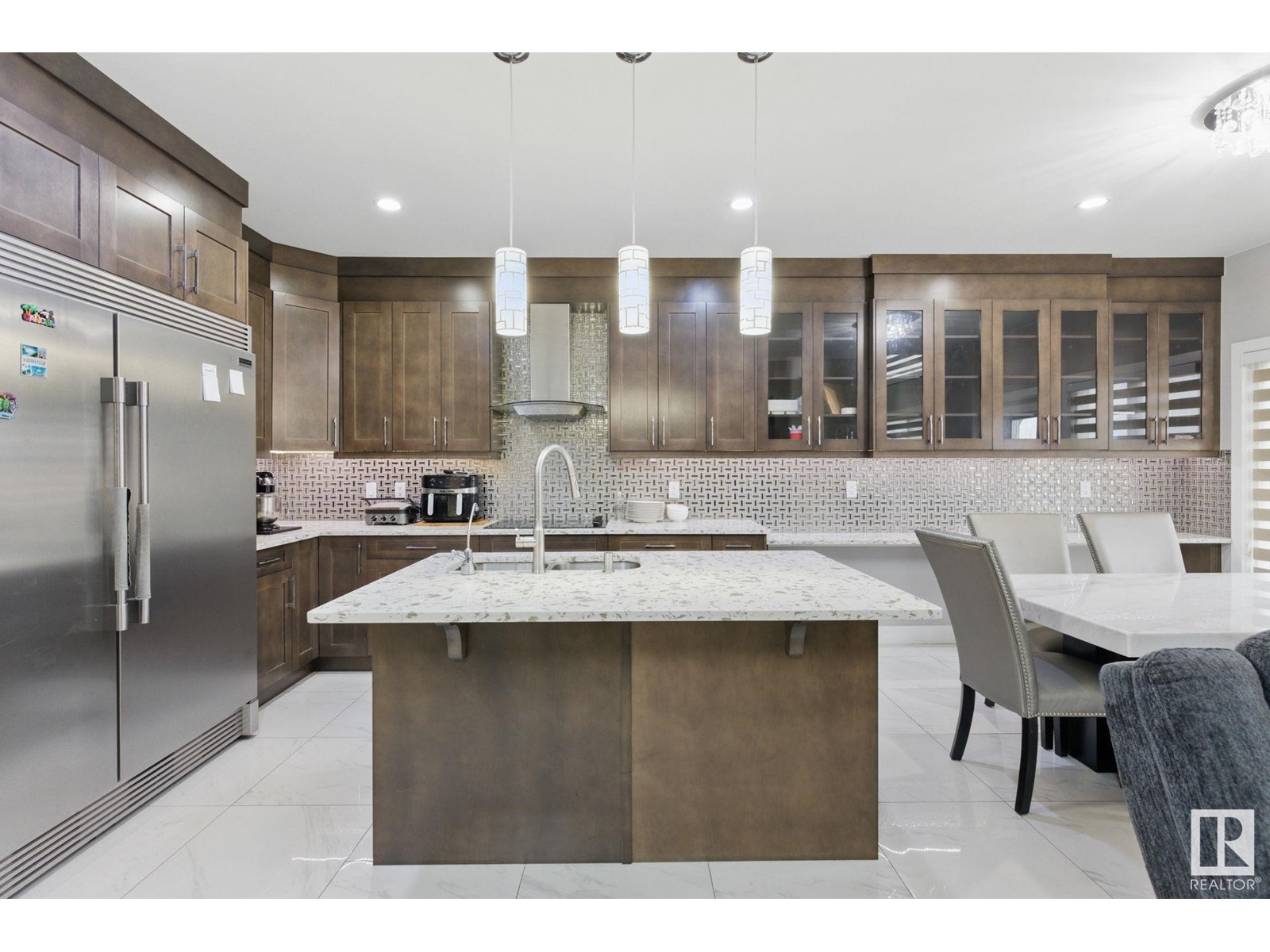 1412 25 ST NW