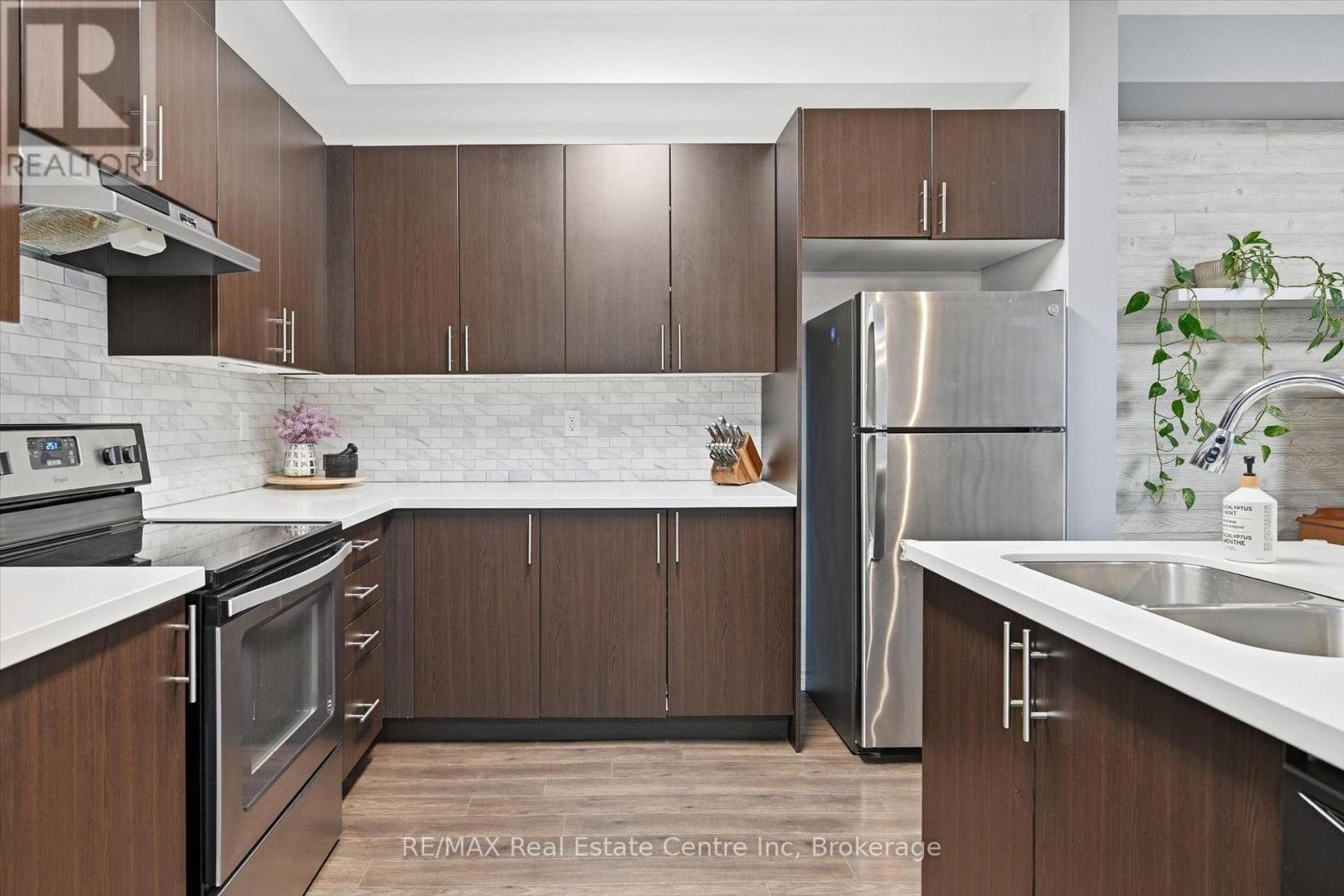 24 - 54 NISBET BOULEVARD