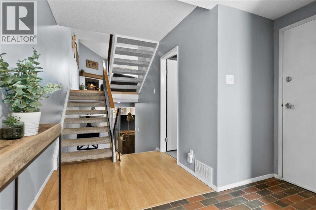 31, 2225 Oakmoor Drive SW