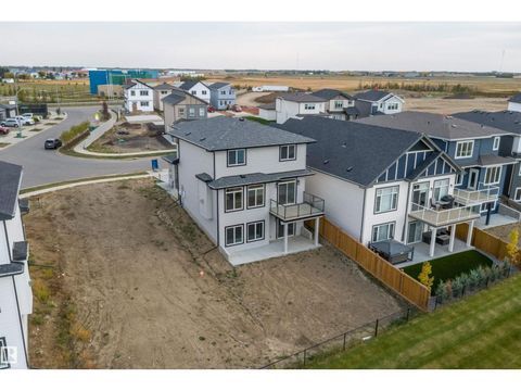 10214 92A AV Morinville AB T8R2R4