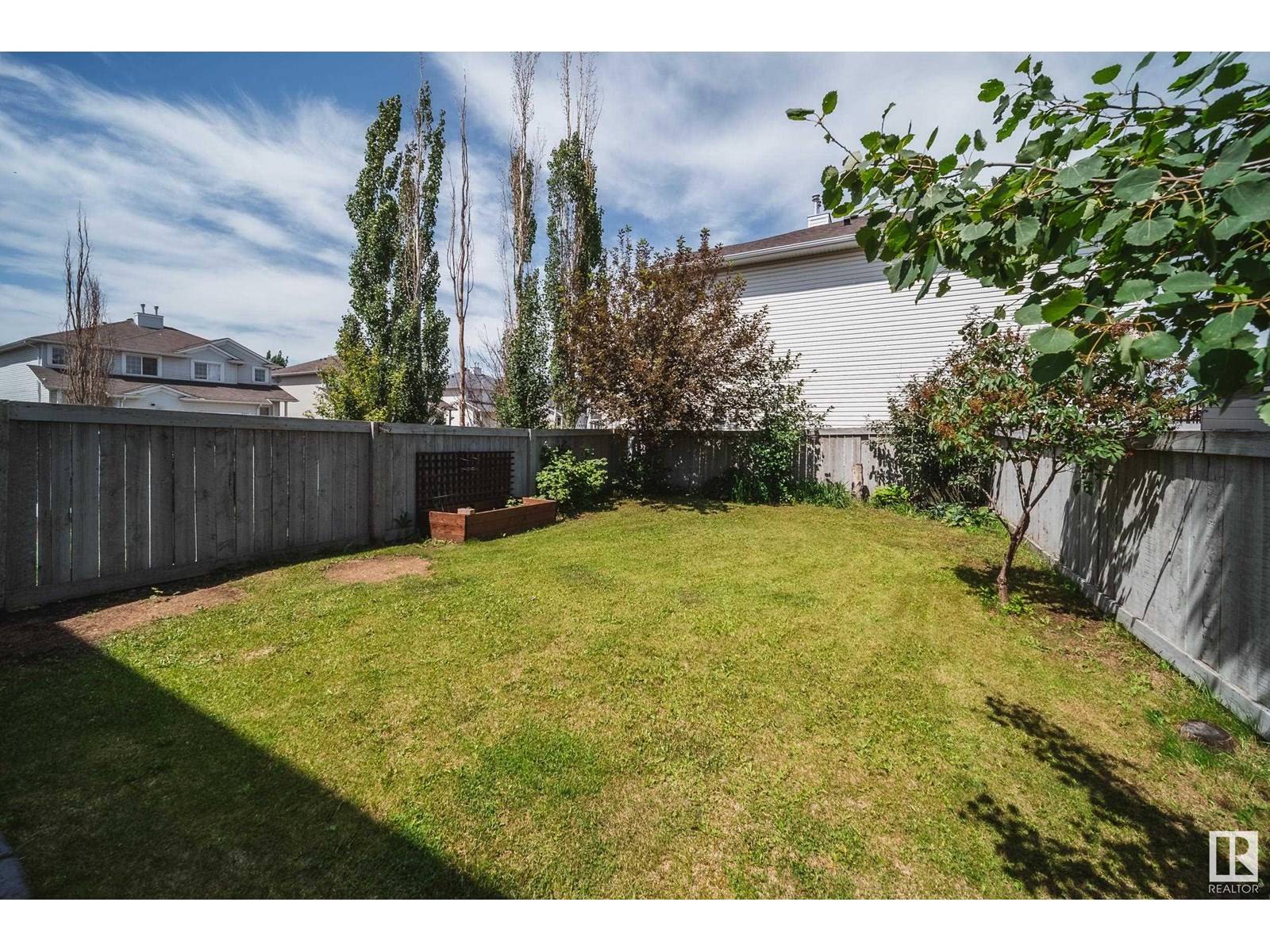 5536 163 AV NW