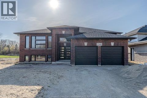 2588 MAYFAIR LaSalle ON N9J2M6