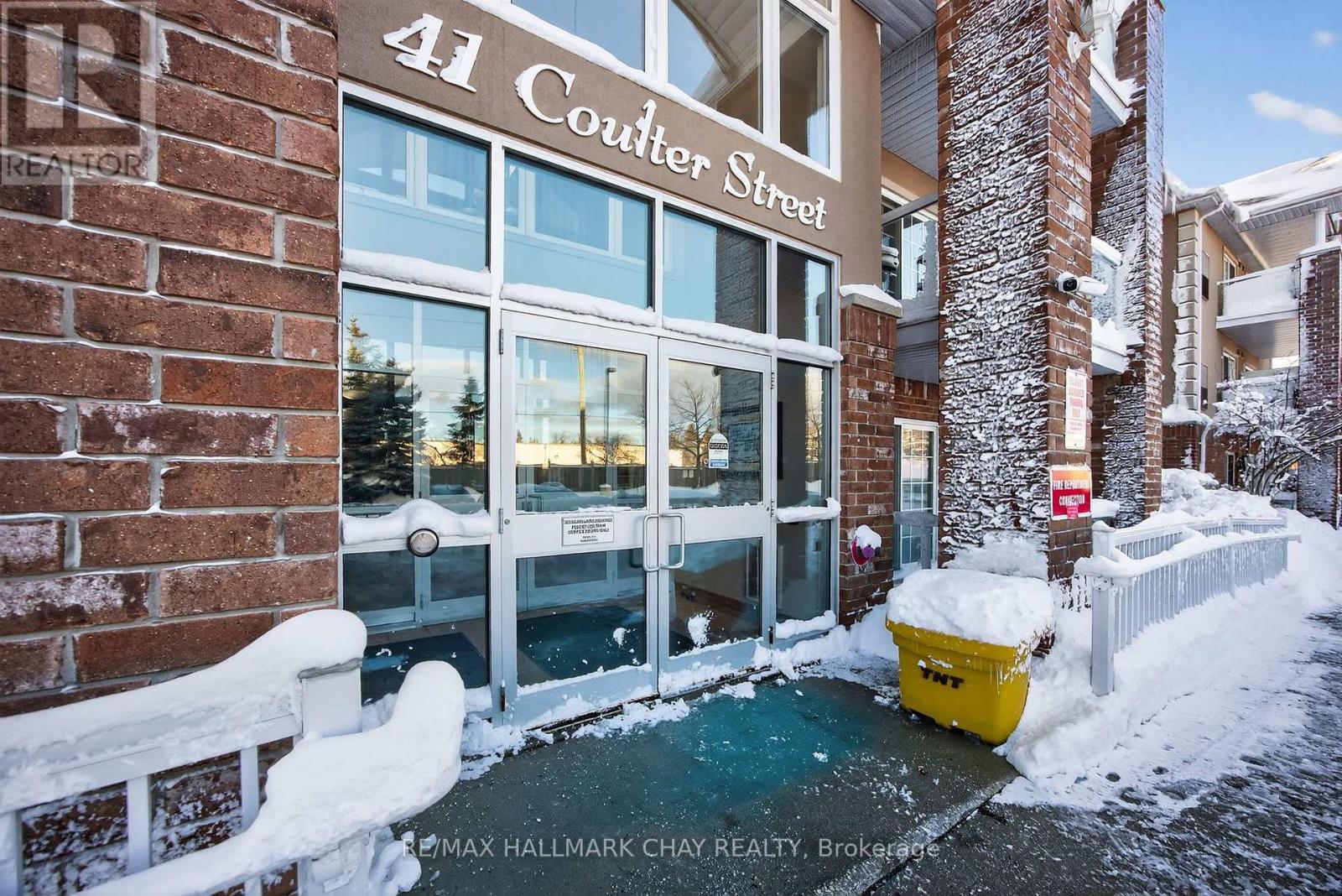 3 - 41 COULTER STREET