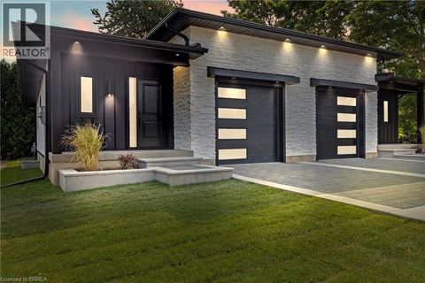 139 KING EDWARD Street Paris ON N3L3E3