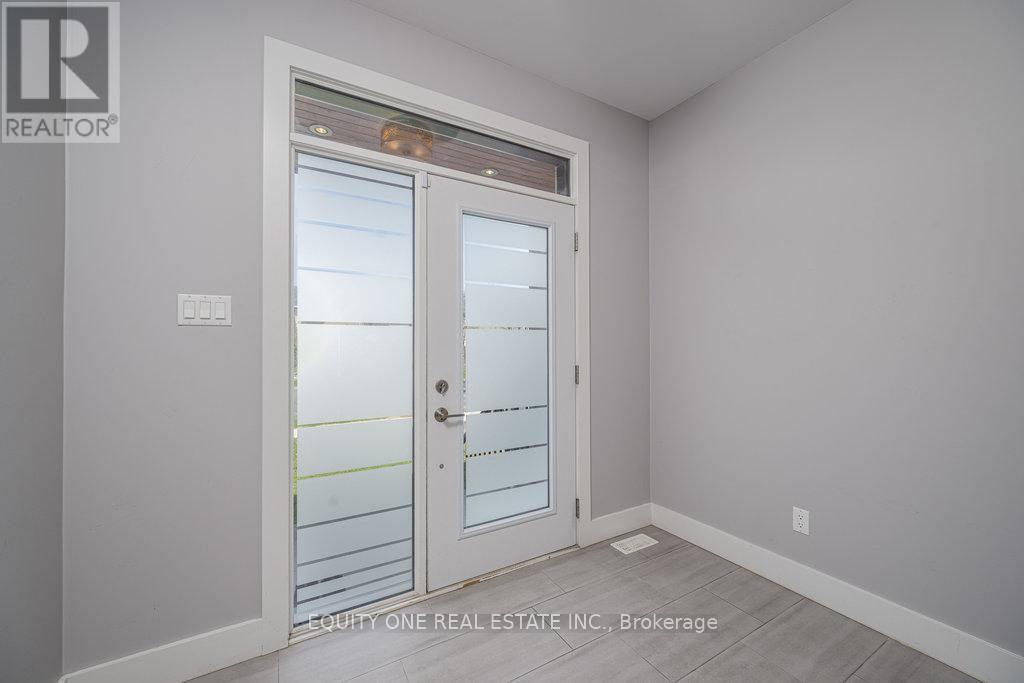 888 WOODROFFE AVENUE