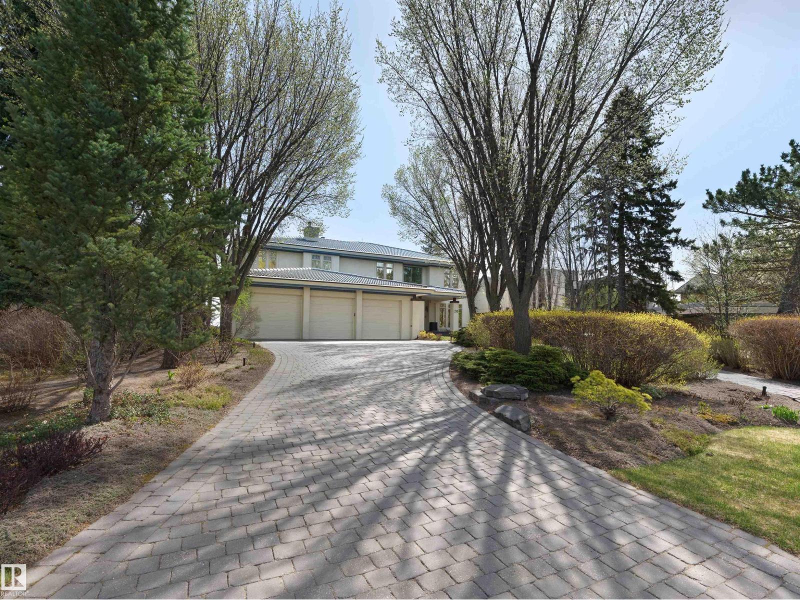 28 RIVERSIDE CR NW