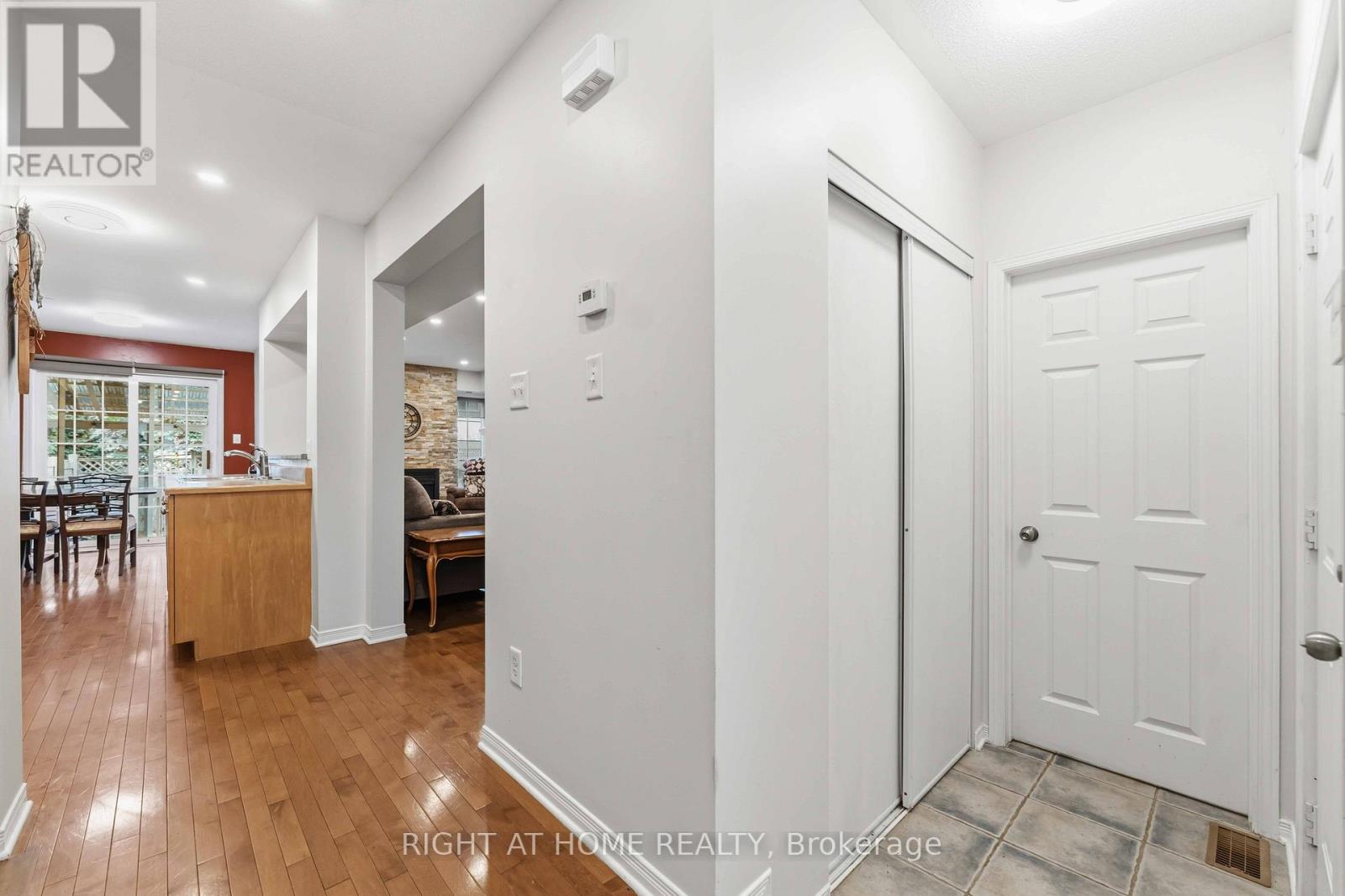 52 FIELDBERRY PRIVATE