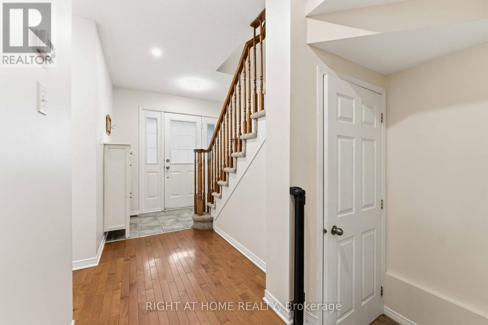 52 FIELDBERRY PRIVATE