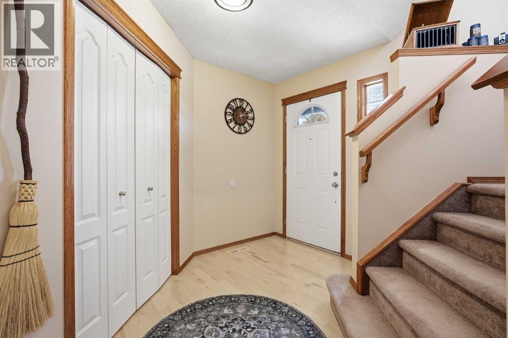 276 Kincora Heights NW