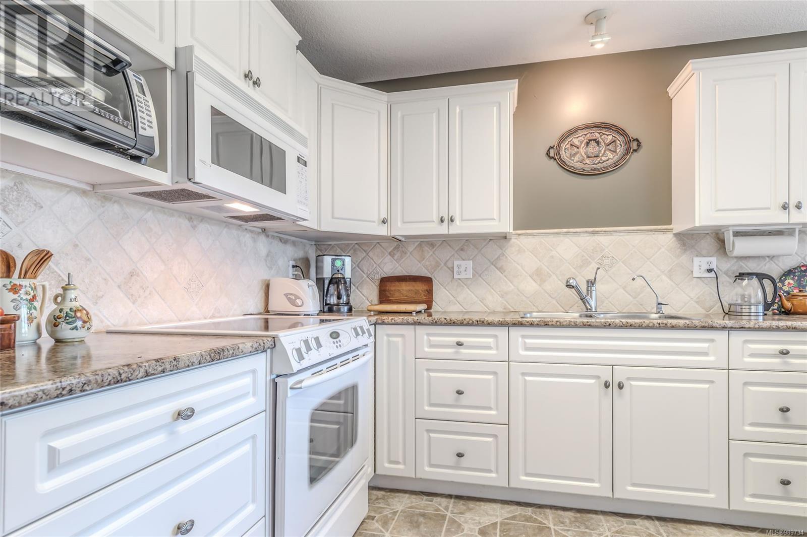 2663 Andover Rd