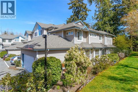 9 4619 Elk Lake Dr Saanich BC V8Z5M2