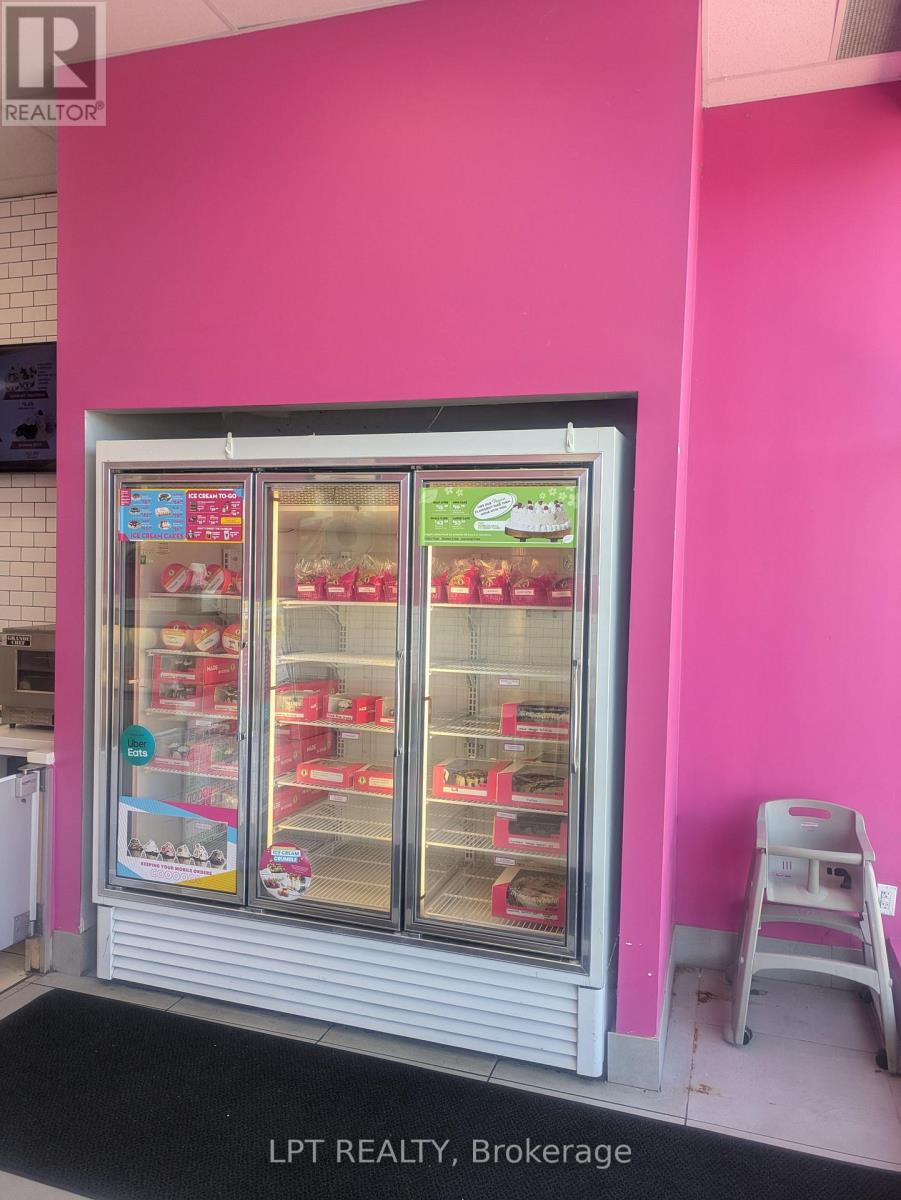 D1-A - 636 YONGE STREET