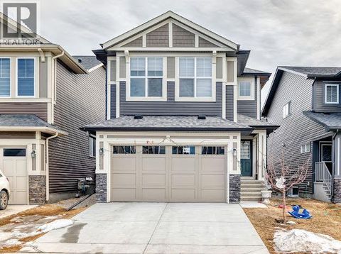 198 Lucas Heights NW Calgary AB T3P1X4