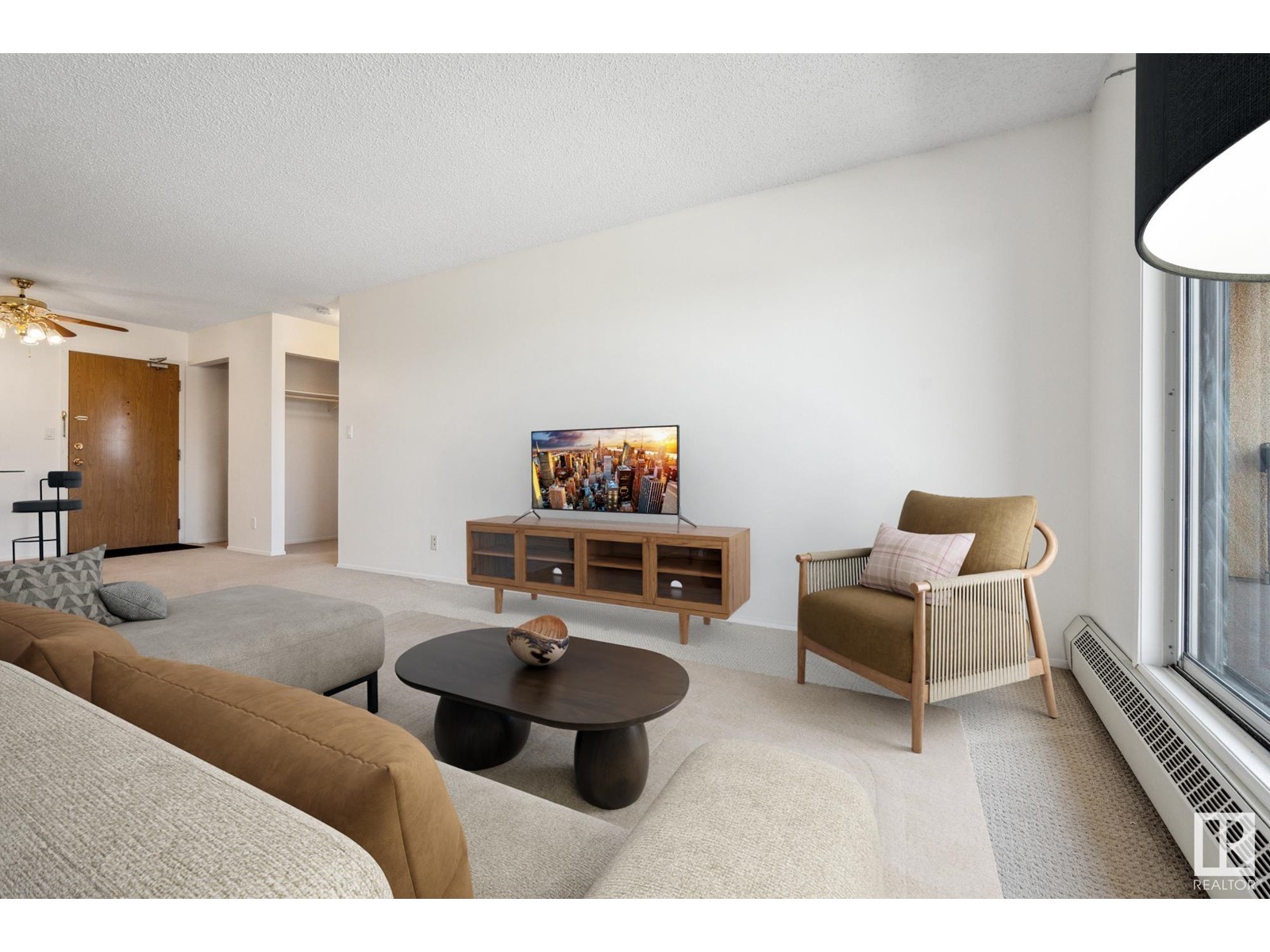 #216 10511 19 AV NW