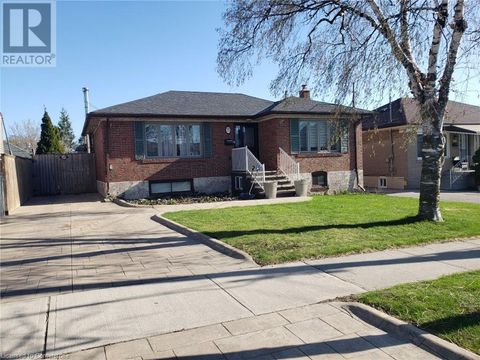 35 MARCIA Avenue Toronto ON M6B2Y6