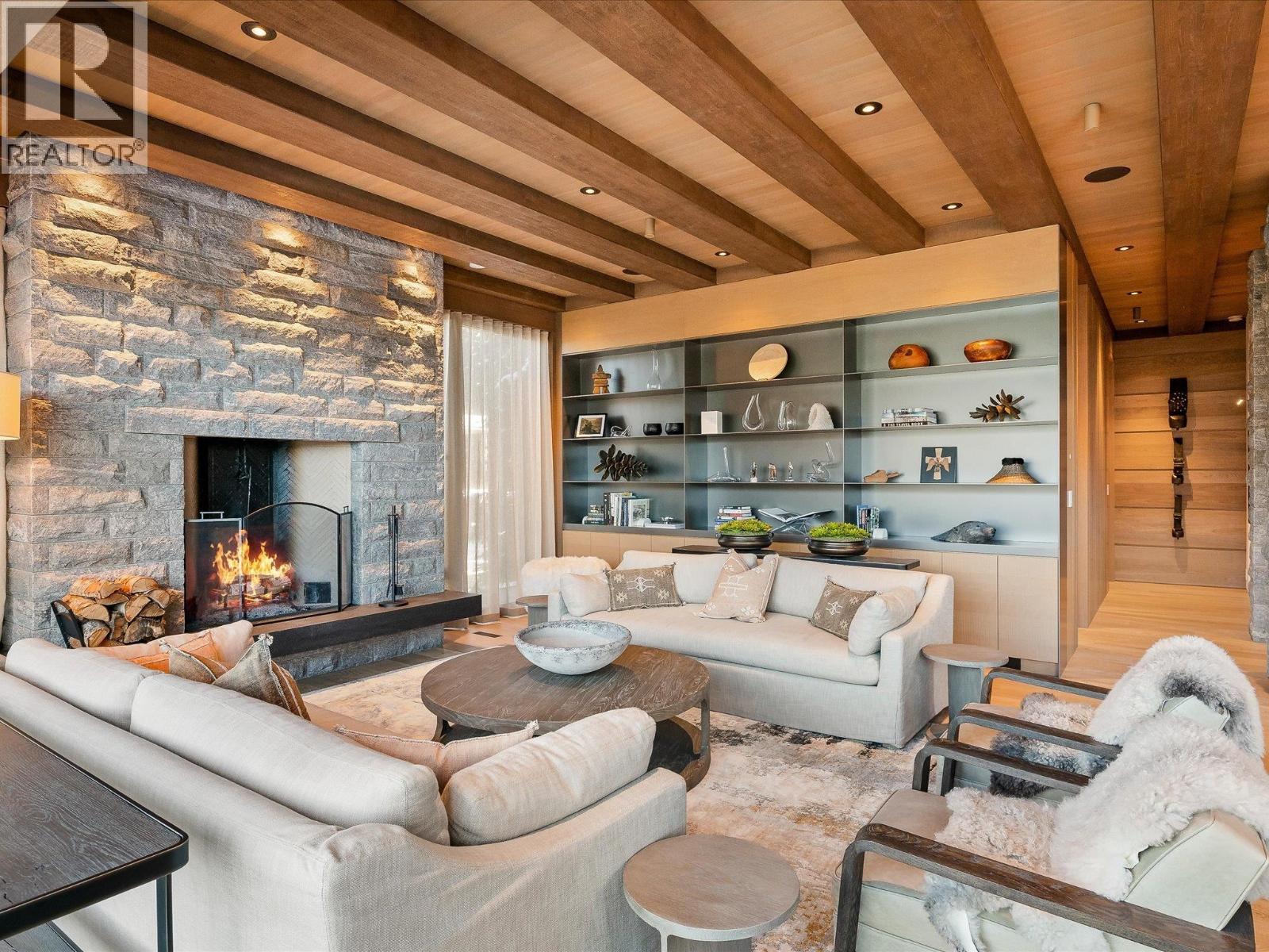 2982 HIGH POINT DRIVE