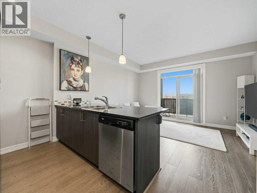 401, 117 Copperpond Common SE