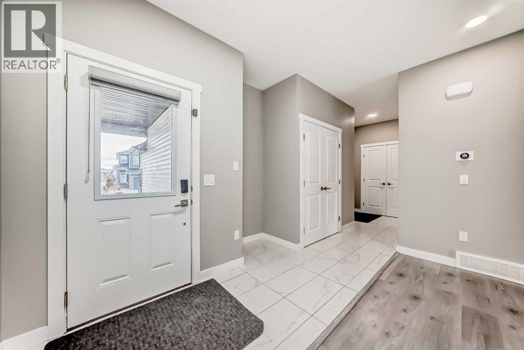 122 Legacy Glen Crescent SE