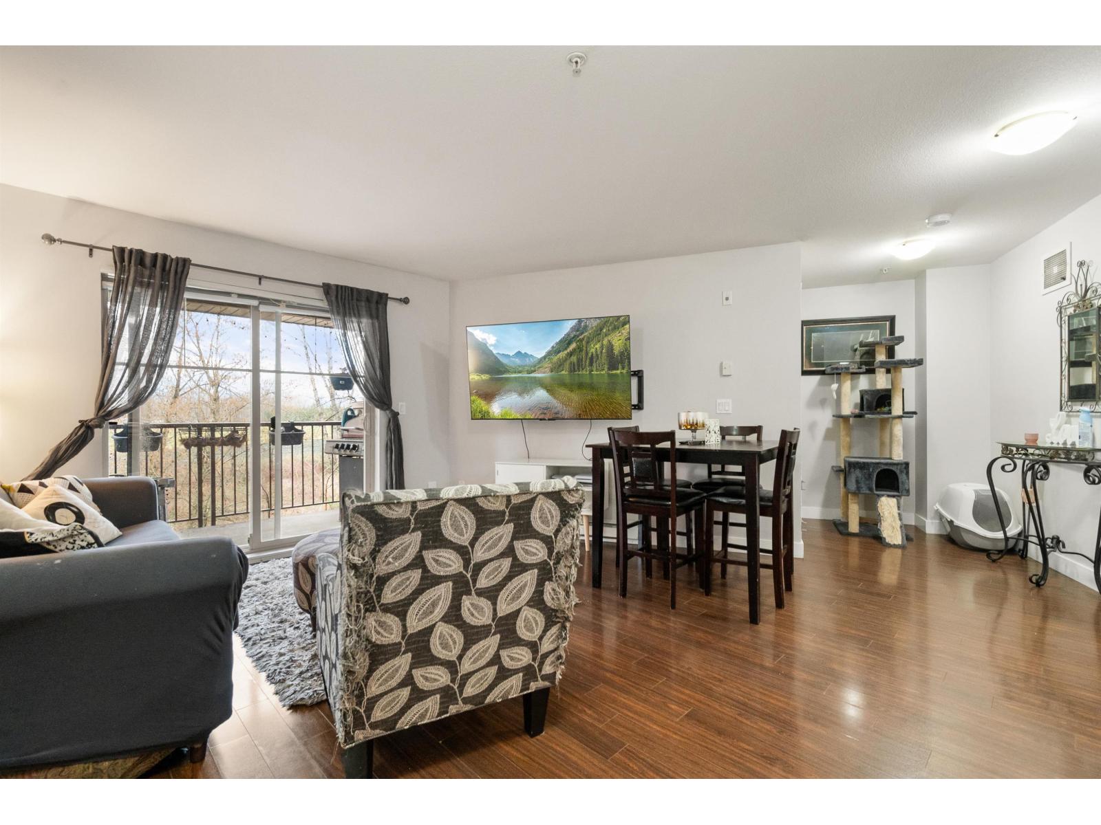 209 45567 YALE ROAD|Chilliwack Proper South
