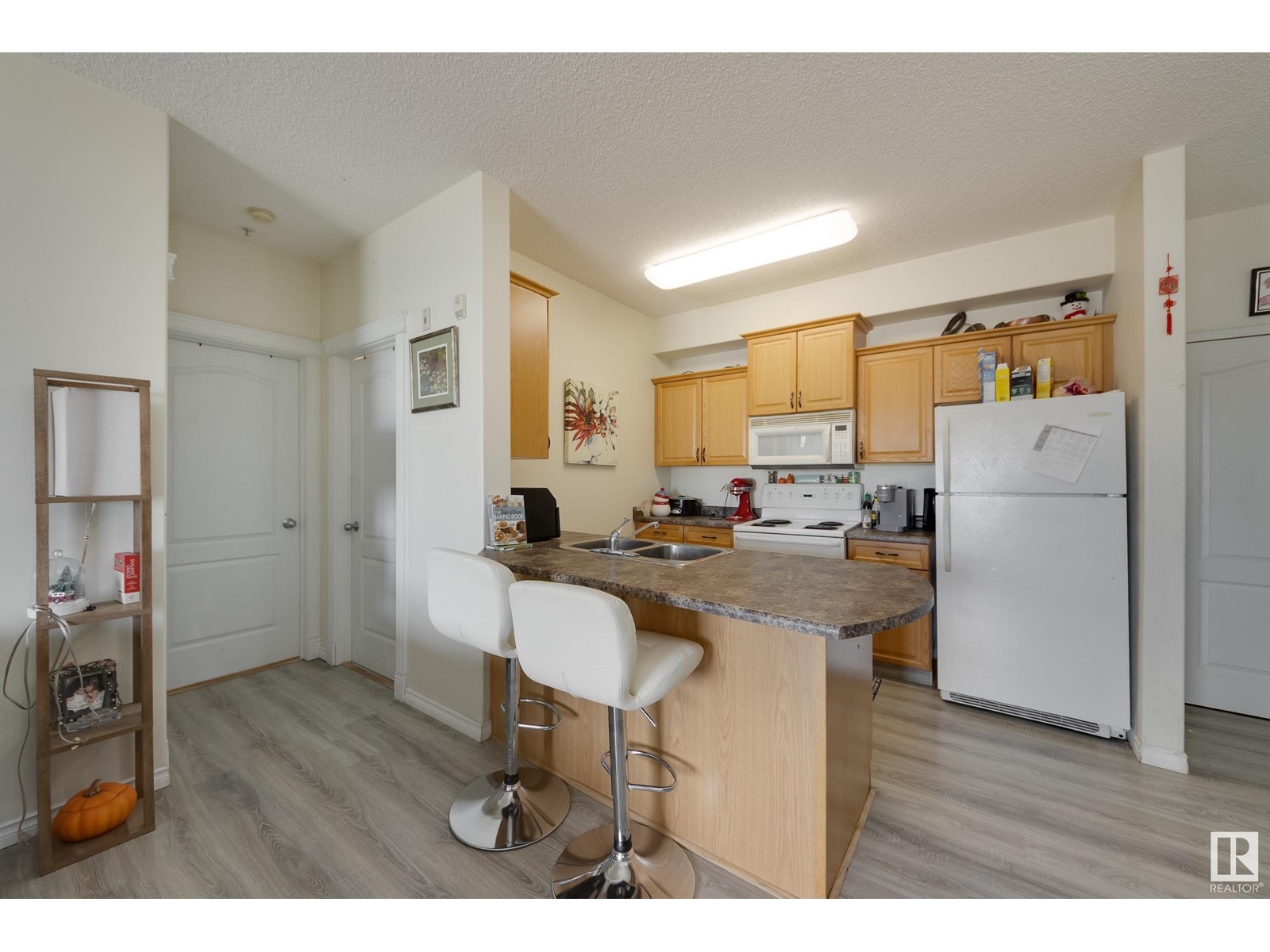 #305 16715 100 AV NW