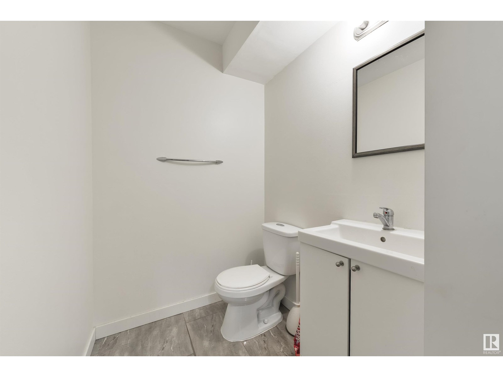 #109 14707 53 AV NW