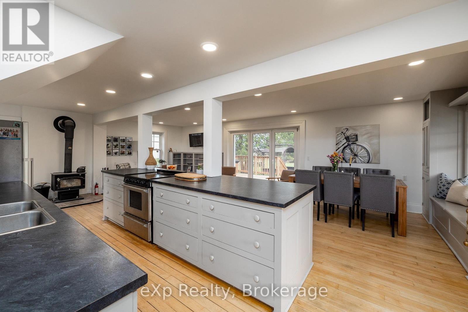 430254 SYDENHAM-LAKESHORE DRIVE