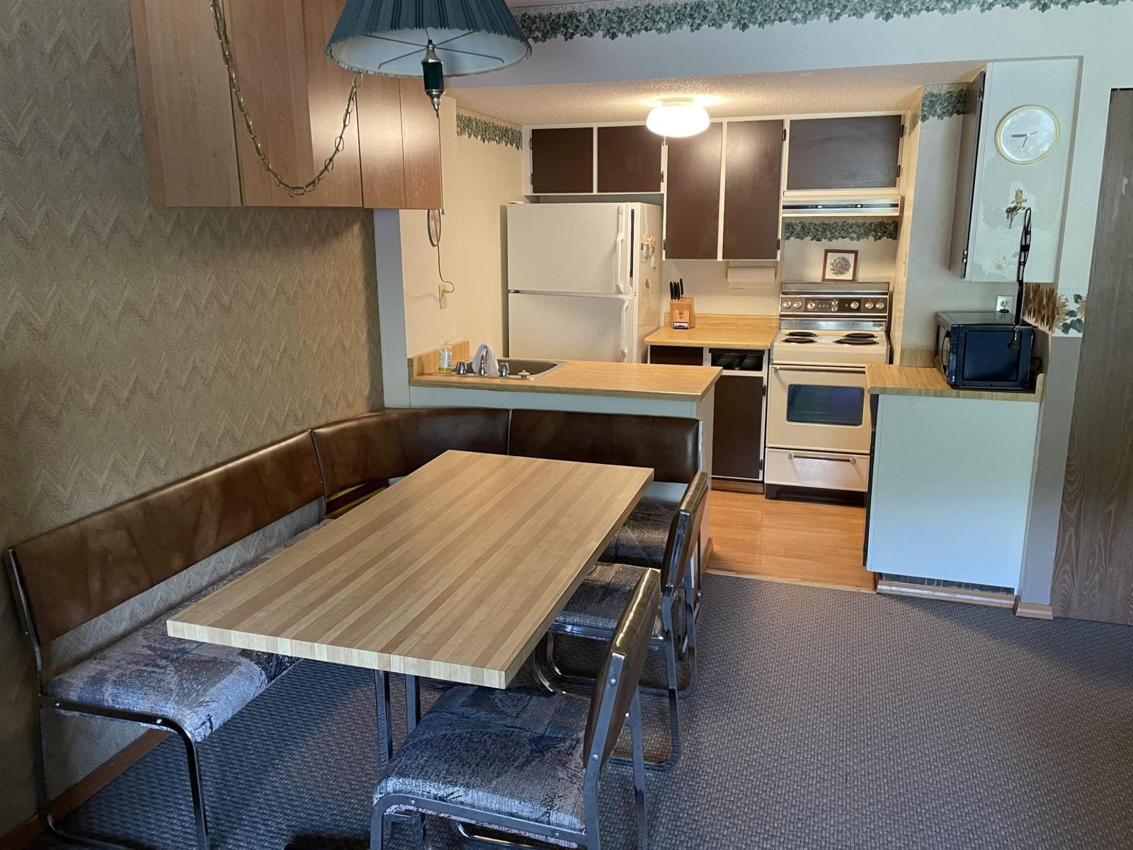 406B 21000 ENZIAN WAY