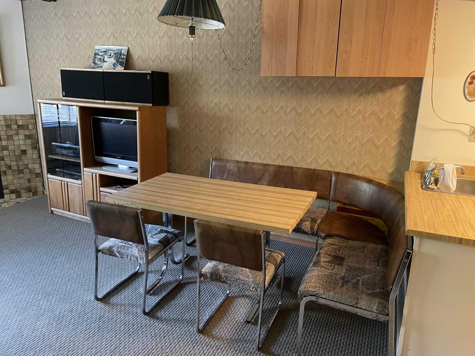 406B 21000 ENZIAN WAY