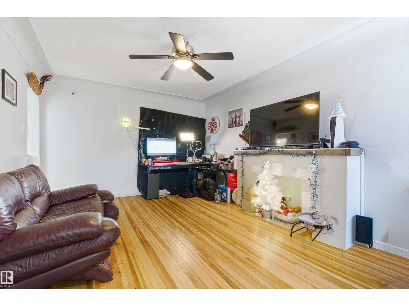 12758 117 ST NW
