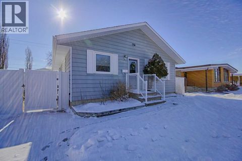 2306 15 Avenue S Lethbridge AB T1K0X6